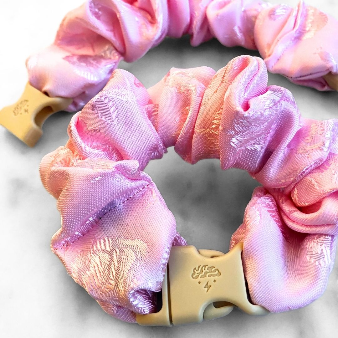 Empress Pink Buckle Scrunchie - Lunar New Year Áo Dài - No Snagging, No Tangles