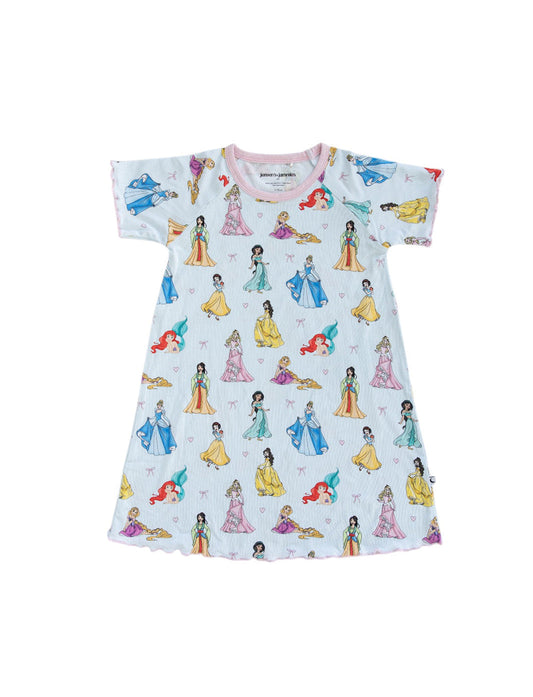 Royal Ribbons: Nightgown (read description)