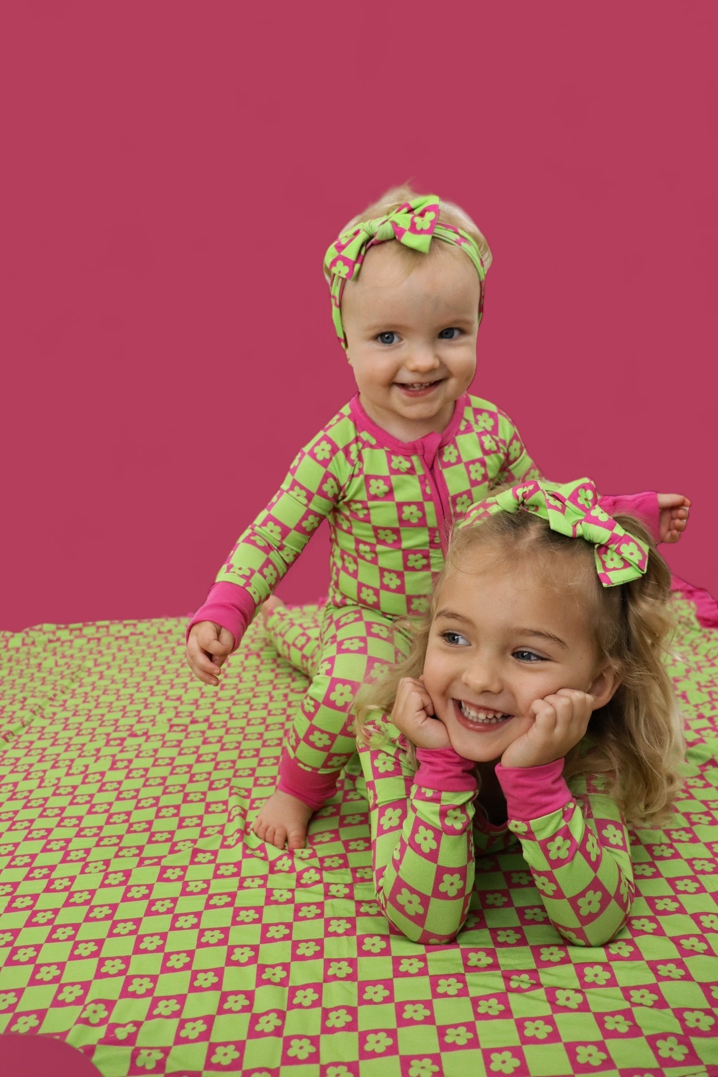 WILD DAISY CHECKERS DREAM BOW