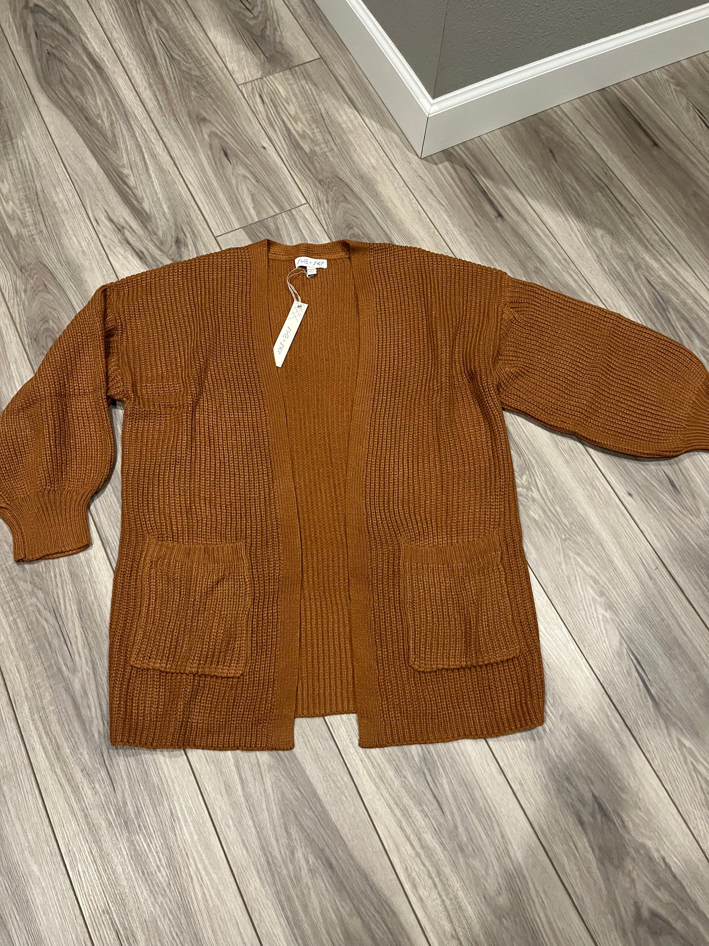 Women's Camel-Sweater Cardigan w/pockets