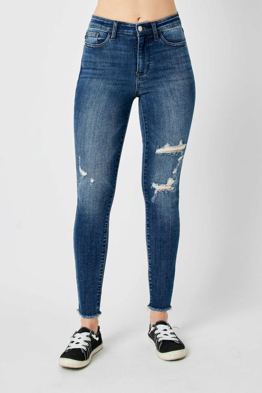 Judy Blue: High Waisted Dark Washed Jeans