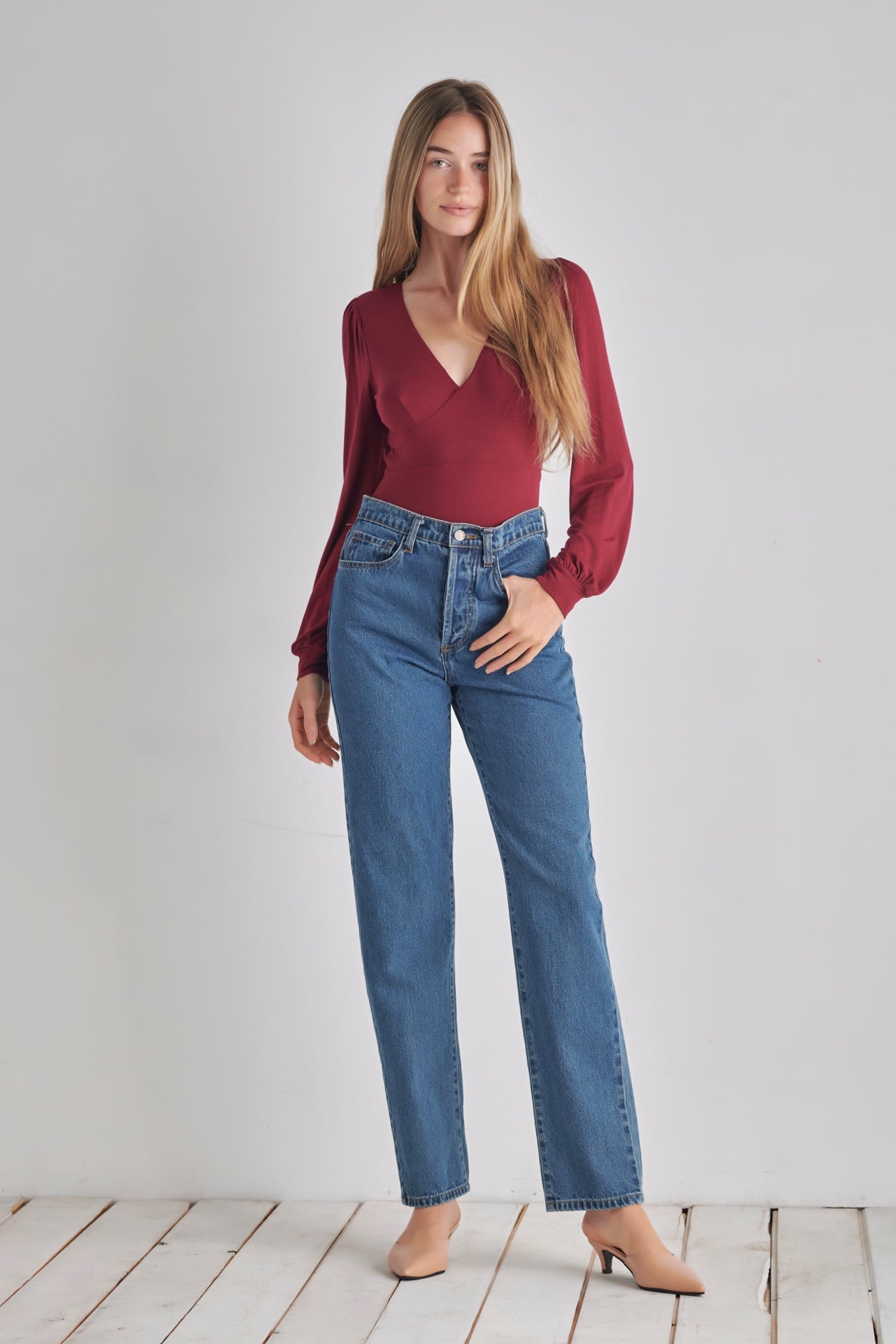 Romantic V-Neck Balloon Sleeve Tie-Back Bodysuit-Red