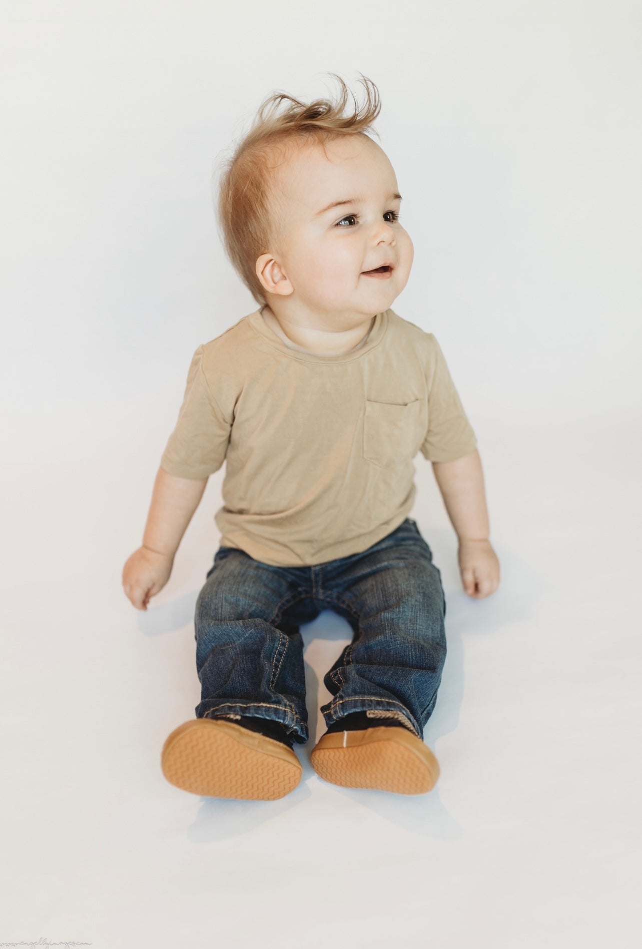 Pocket Tee- Desert Tan